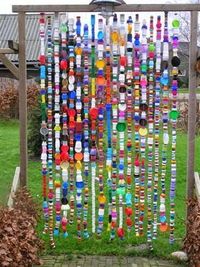 A bit of garden whimsy ... made of bottle caps | Outdoor Areas